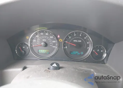 2006 Jeep Commander from USA, damaged, VIN 1J8HG48K16C208870